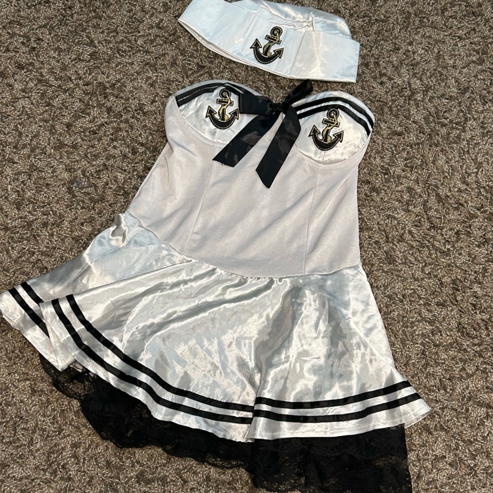 sailor costume
